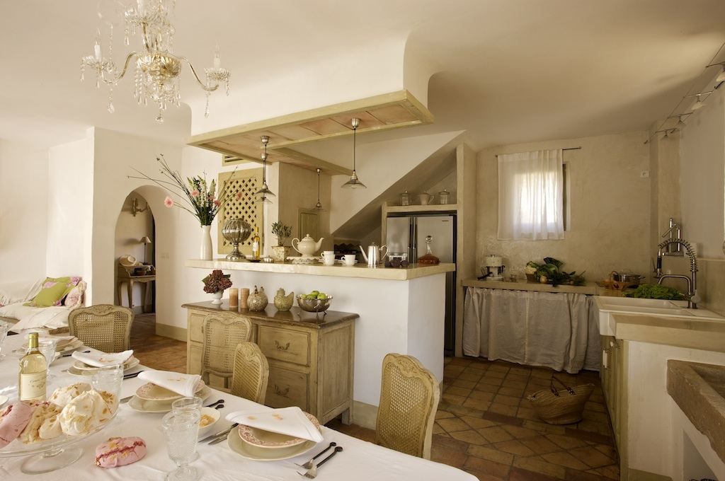 house 10 Rooms for seasonal rent on UZES (30700)