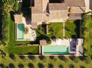 maison 10 Pièces en location saisonnière sur UZES (30700)