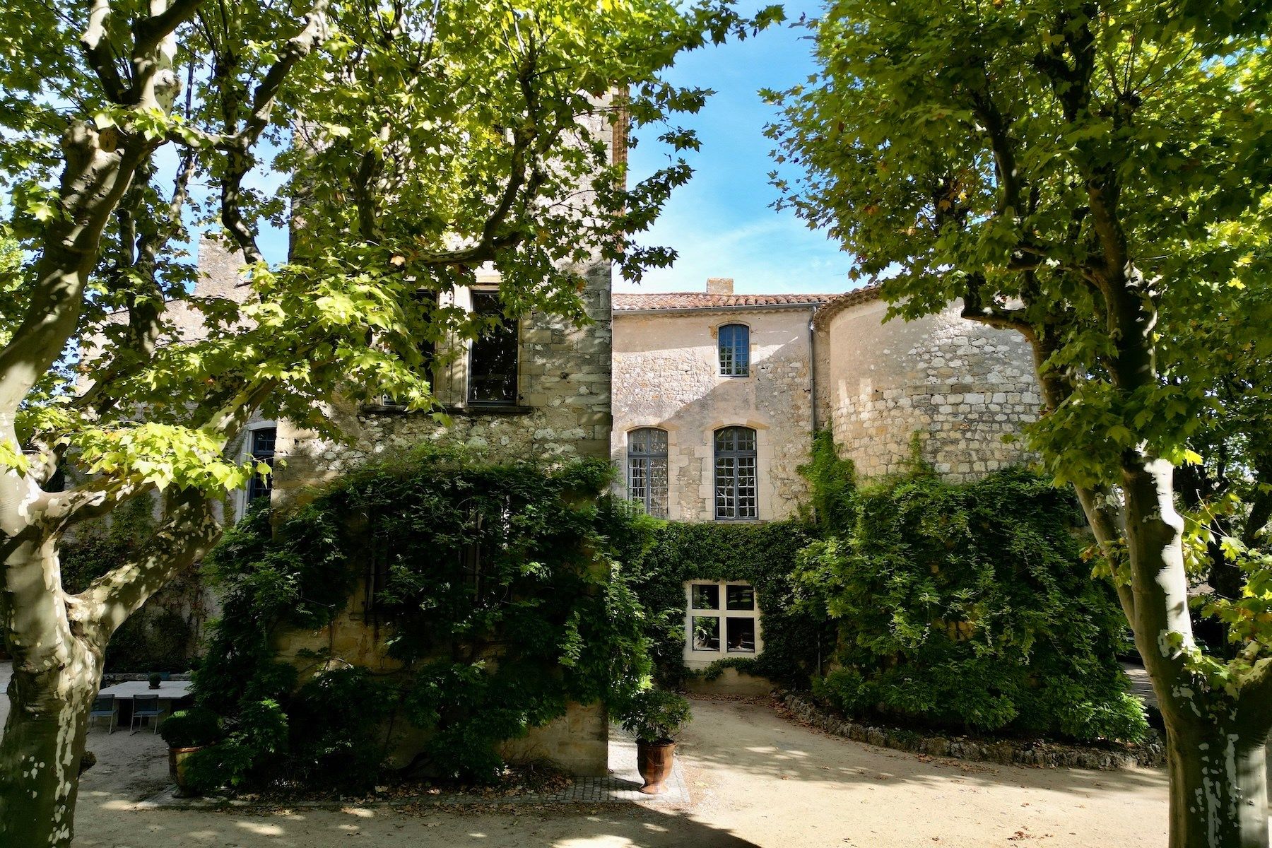 castle 15 Rooms for sale on UZES (30700)