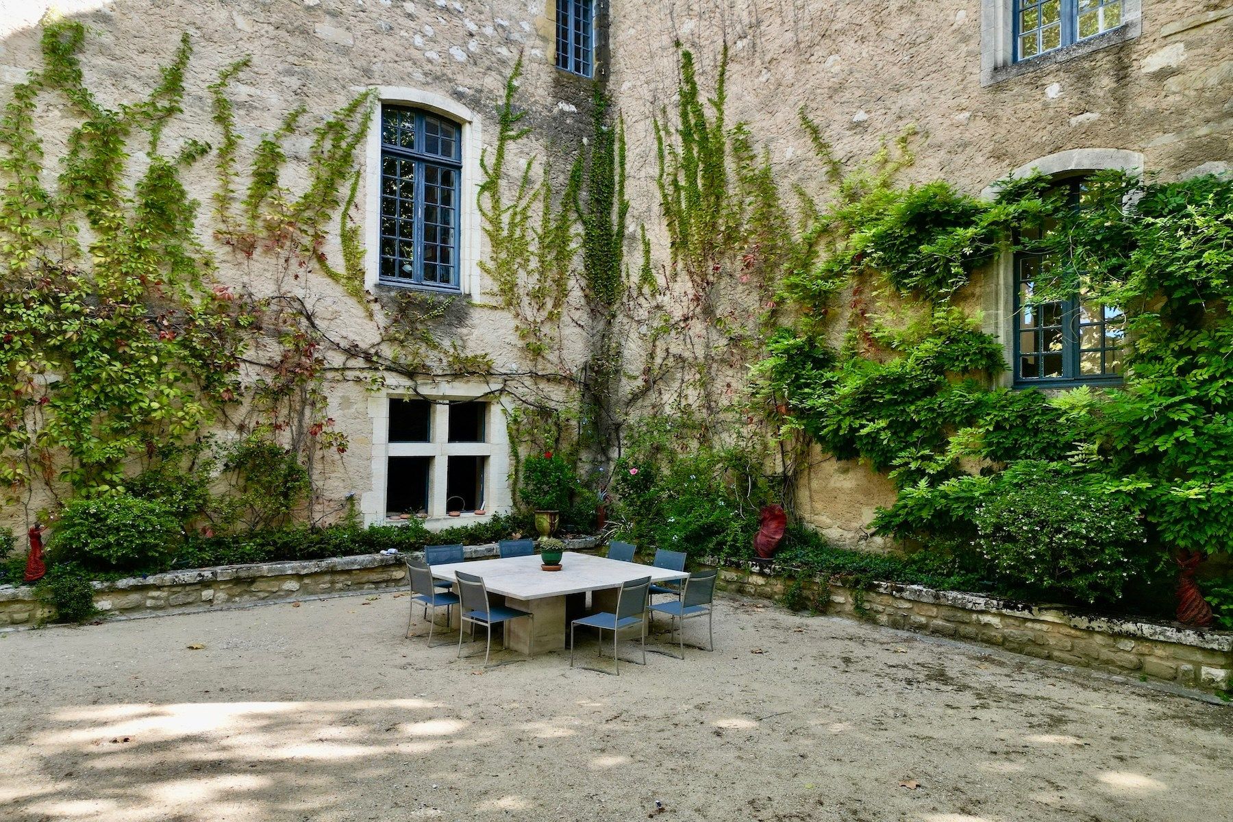 castle 15 Rooms for sale on UZES (30700)