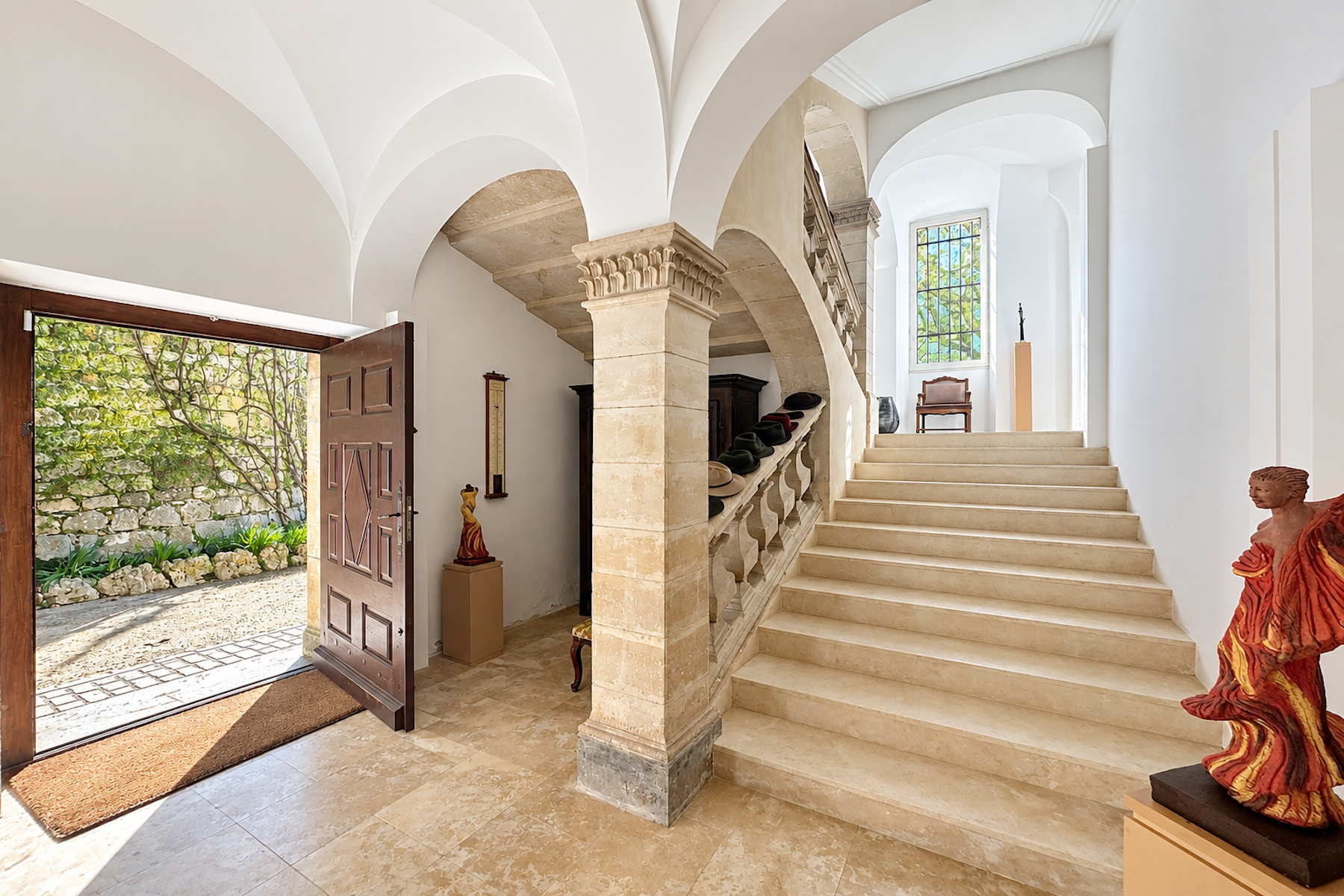 castle 15 Rooms for sale on UZES (30700)