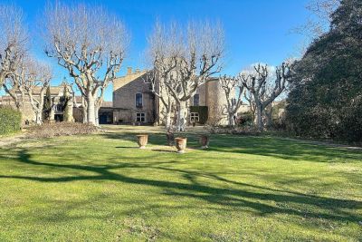 Sale Castle Uzès 15&nbsp;Rooms 880&nbsp;m²