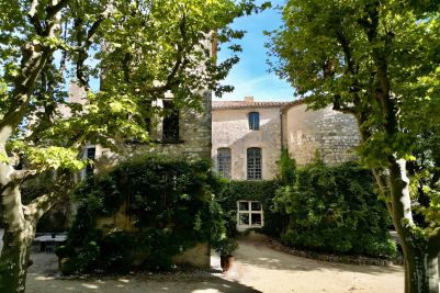 Sale Castle Uzès 15&nbsp;Rooms 880&nbsp;m²