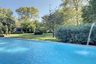 château 15 Pièces en vente sur UZES (30700)