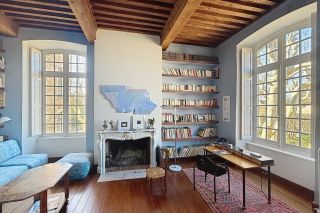 château 15 Pièces en vente sur UZES (30700)