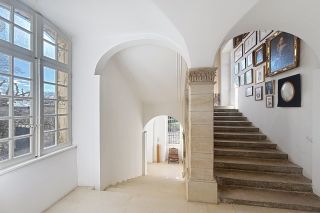 château 15 Pièces en vente sur UZES (30700)