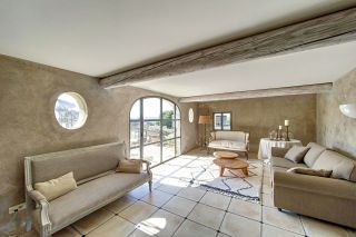maison 5 Pièces en location saisonnière sur ST MAXIMIN (30700)