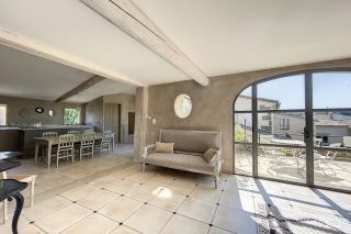 maison 5 Pièces en location saisonnière sur ST MAXIMIN (30700)