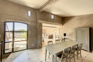 maison 5 Pièces en location saisonnière sur ST MAXIMIN (30700)