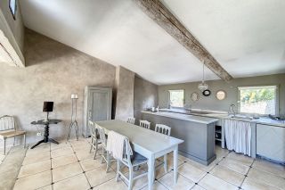 maison 5 Pièces en location saisonnière sur ST MAXIMIN (30700)