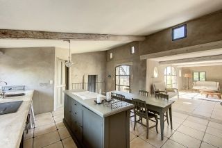 maison 5 Pièces en location saisonnière sur ST MAXIMIN (30700)