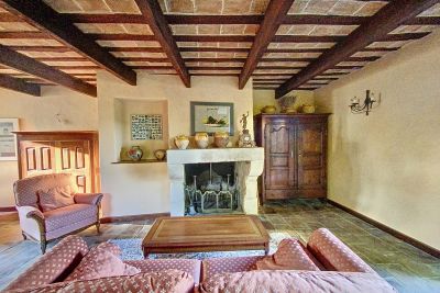 house 8 Rooms for sale on UZES (30700) Sale House Uzès 8 Rooms 180 m²
