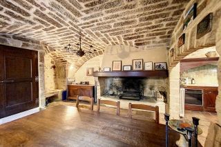 maison 8 Pièces en vente sur UZES (30700)