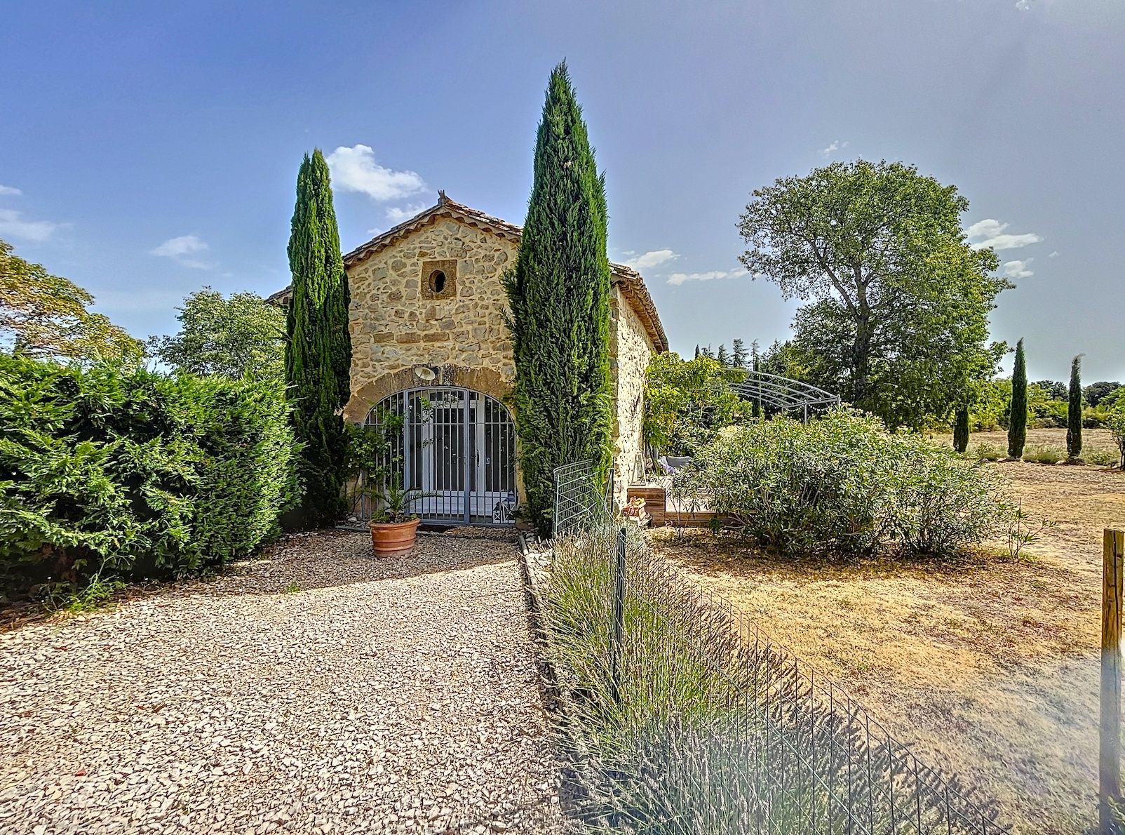 maison 7 Pièces en vente sur UZES (30700)