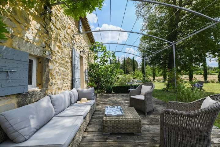 maison 7 Pièces en vente sur UZES (30700)