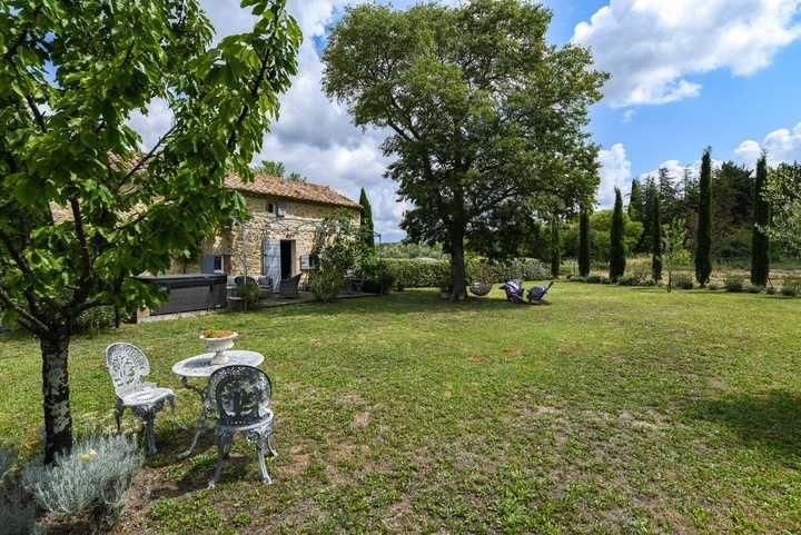 maison 7 Pièces en vente sur UZES (30700)