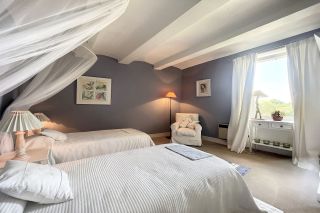 maison 7 Pièces en vente sur UZES (30700)