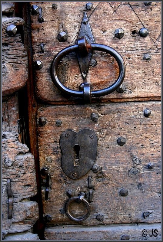 propriété 5 Pièces en vente sur UZES (30700)