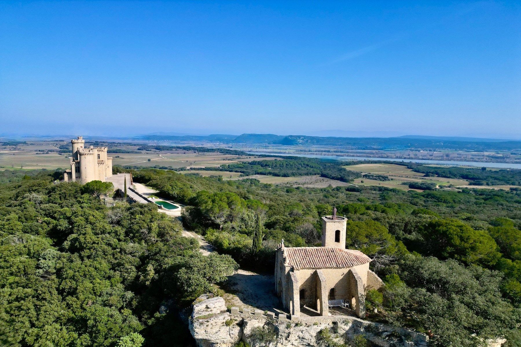 castle 9 Rooms for sale on PONT ST ESPRIT (30130)