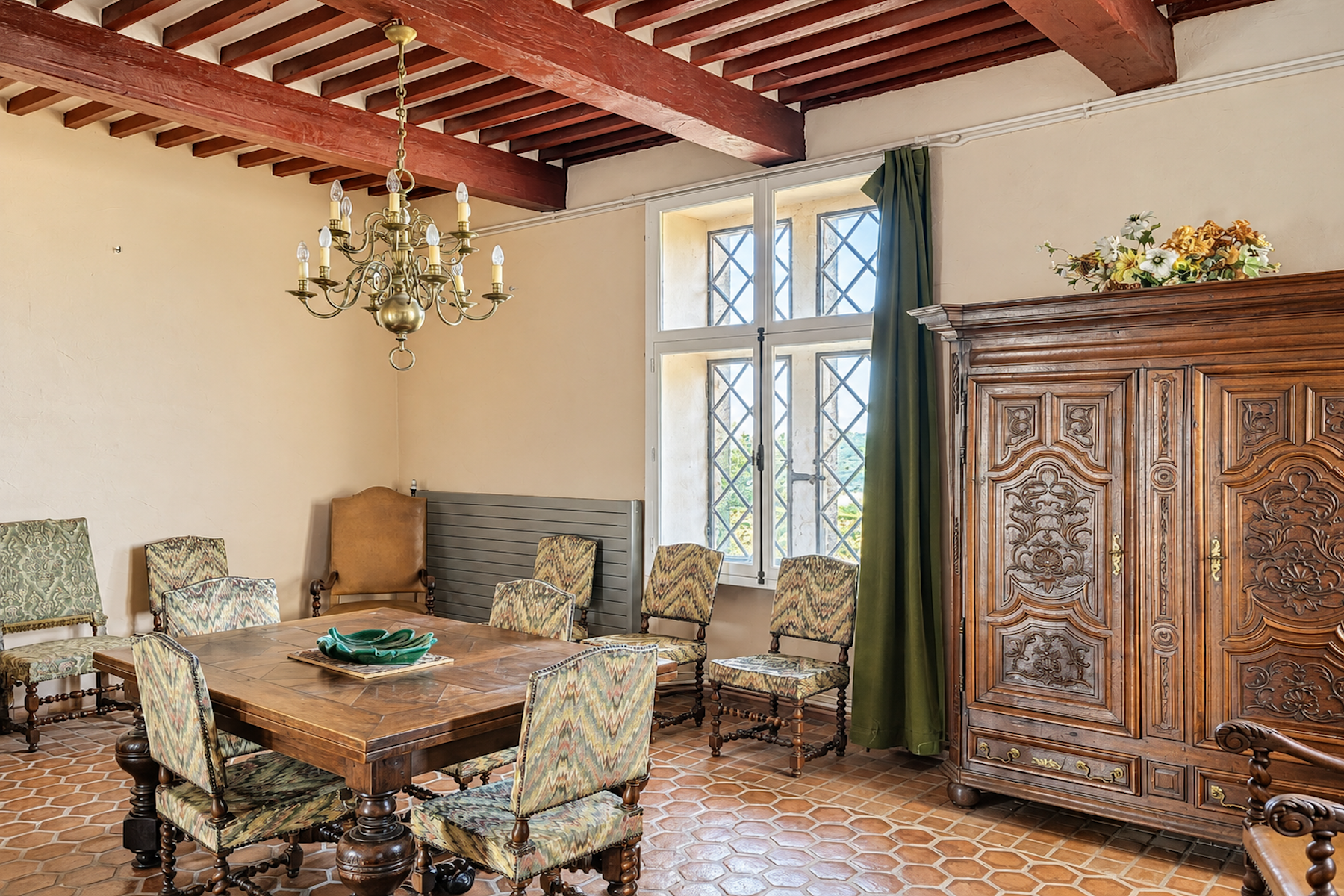 château 9 Pièces en vente sur PONT ST ESPRIT (30130)