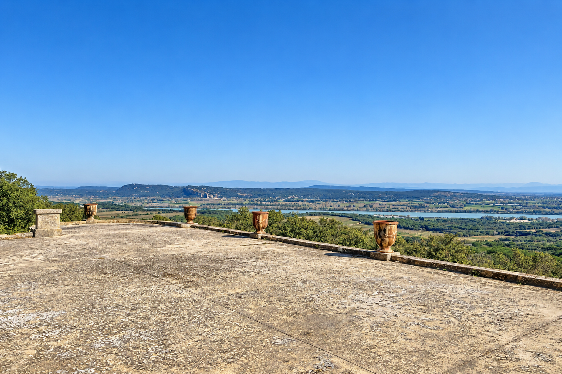 château 9 Pièces en vente sur PONT ST ESPRIT (30130)