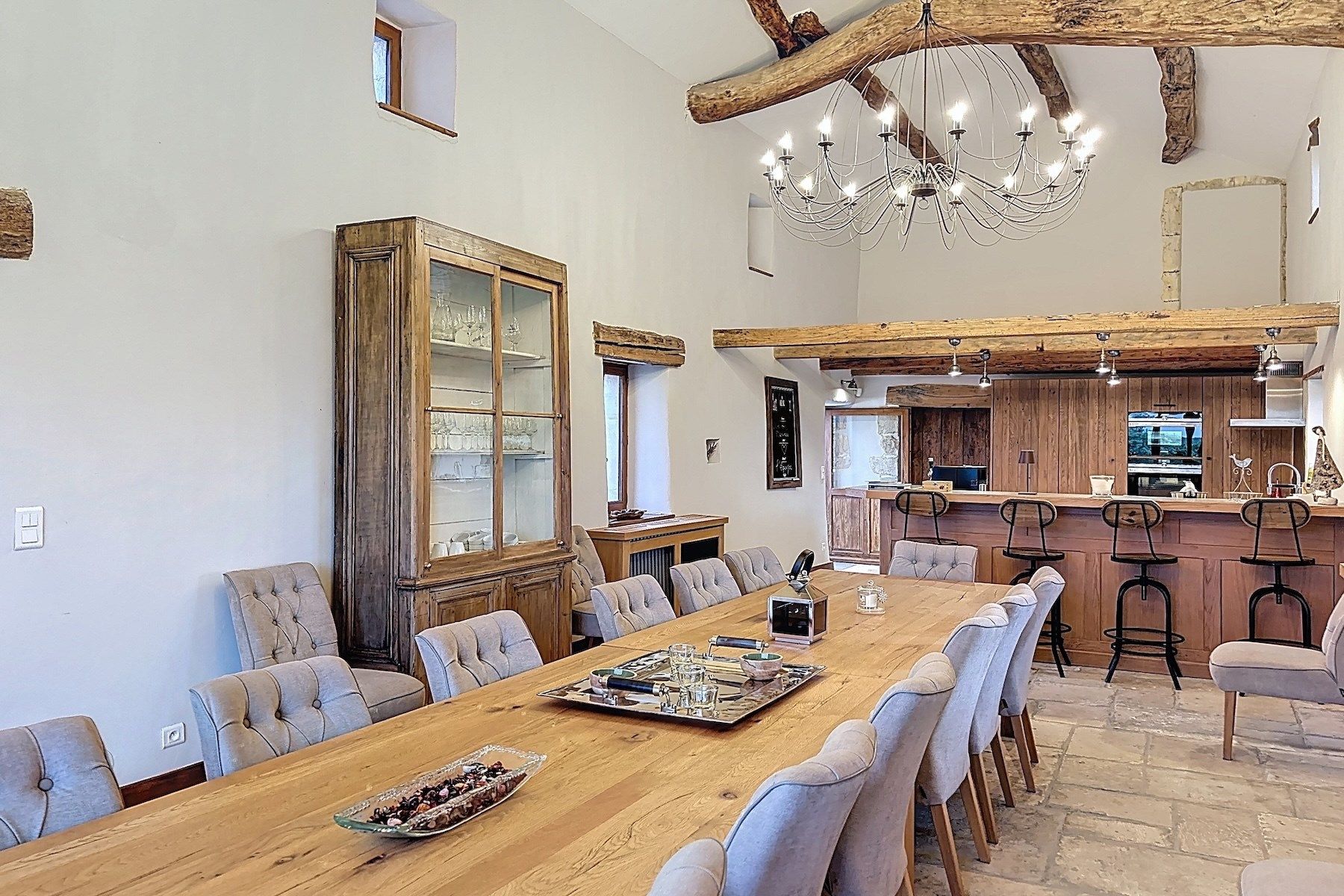 mas 20 Pièces en vente sur UZES (30700)