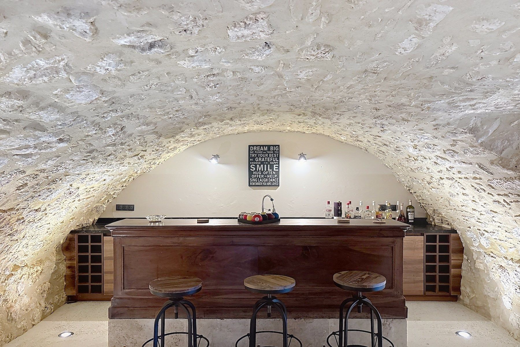 mas 20 Pièces en vente sur UZES (30700)