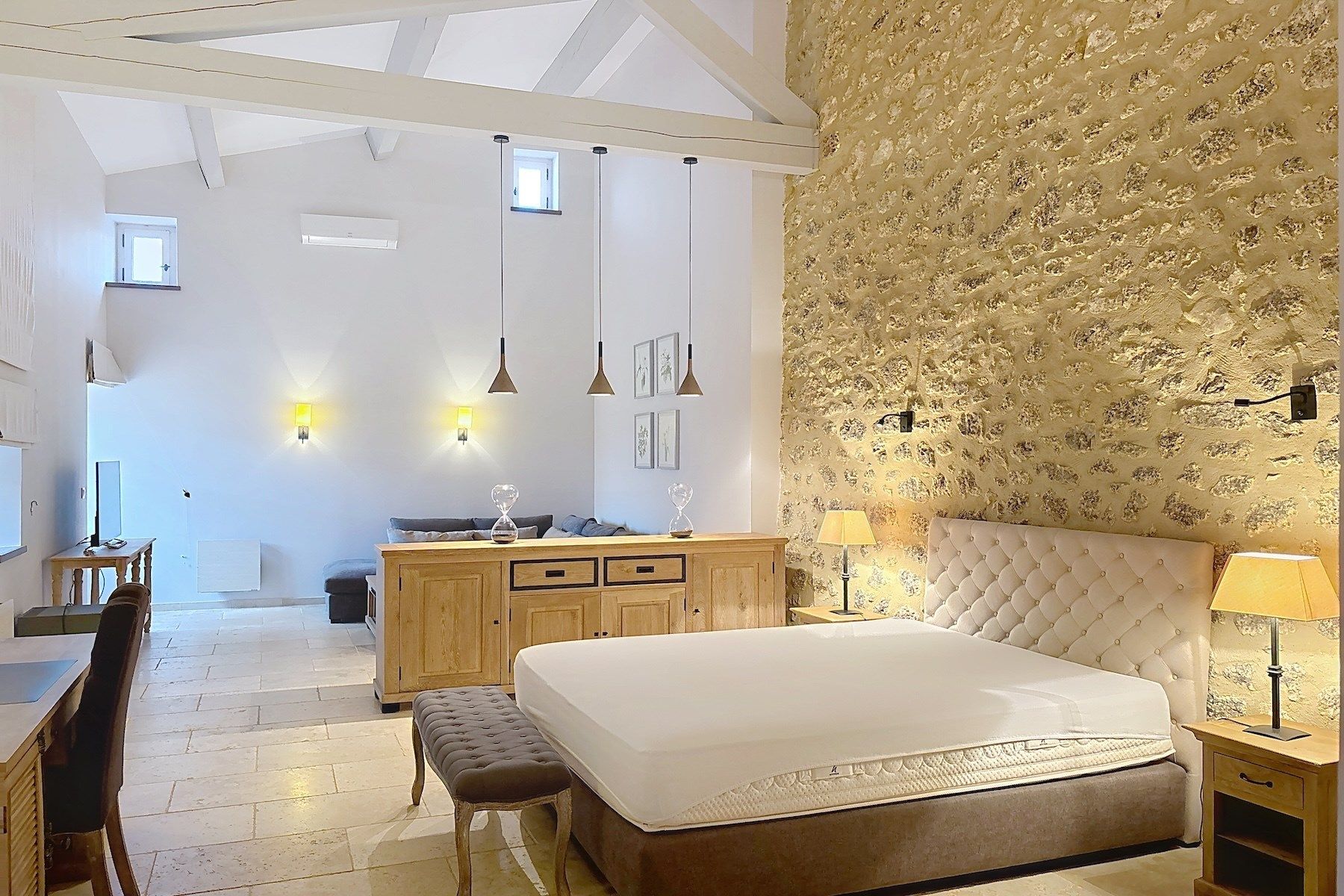 mas 20 Pièces en vente sur UZES (30700)