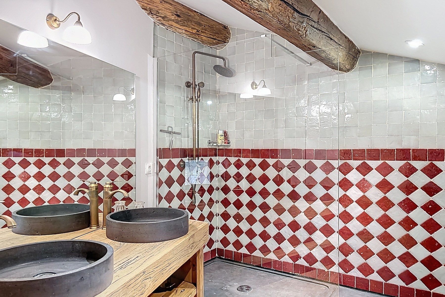 mas 20 Pièces en vente sur UZES (30700)