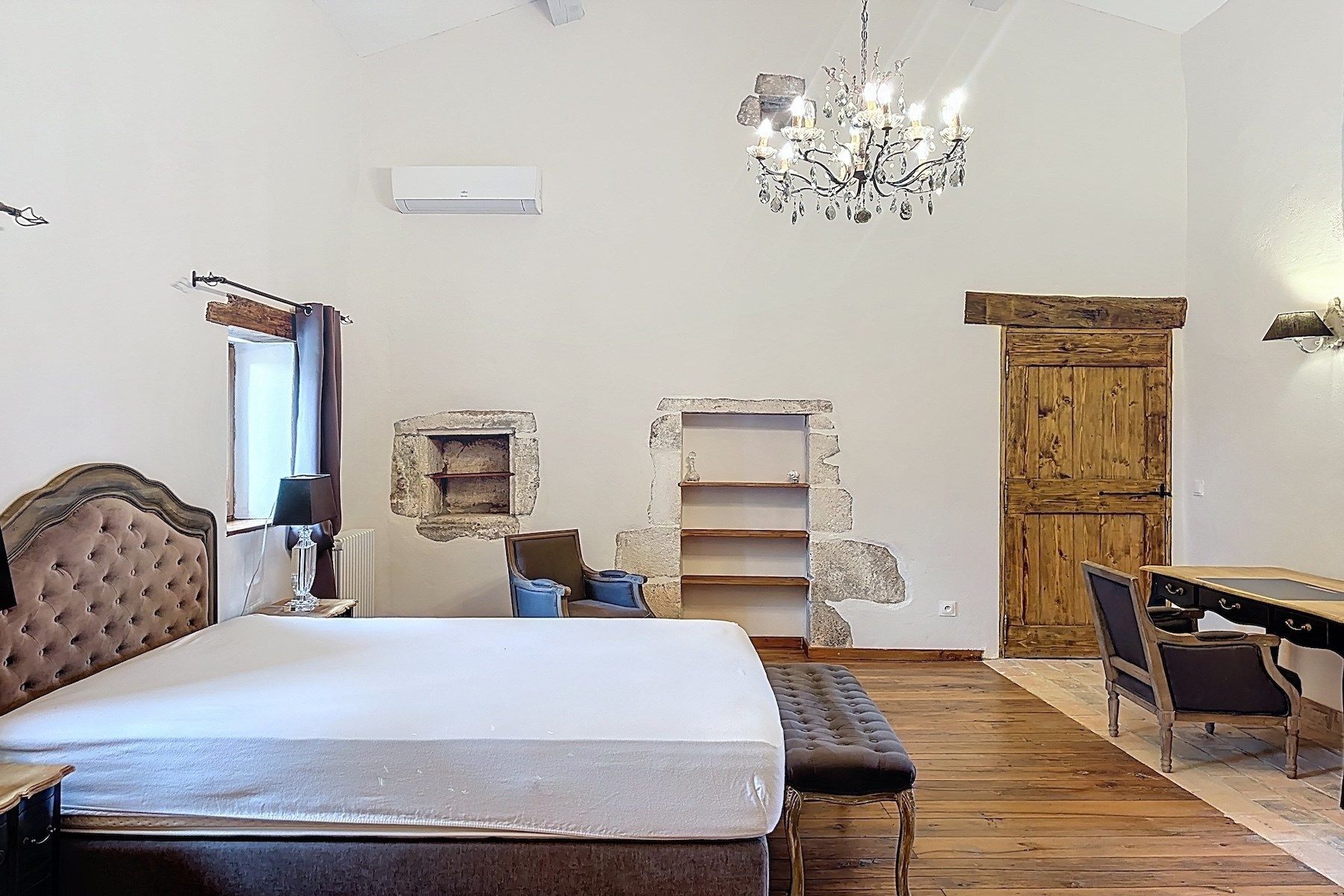 mas 20 Pièces en vente sur UZES (30700)