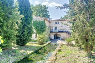 house 9 Rooms for sale on UZES (30700) Sale House Uzès 9 Rooms 352 m²