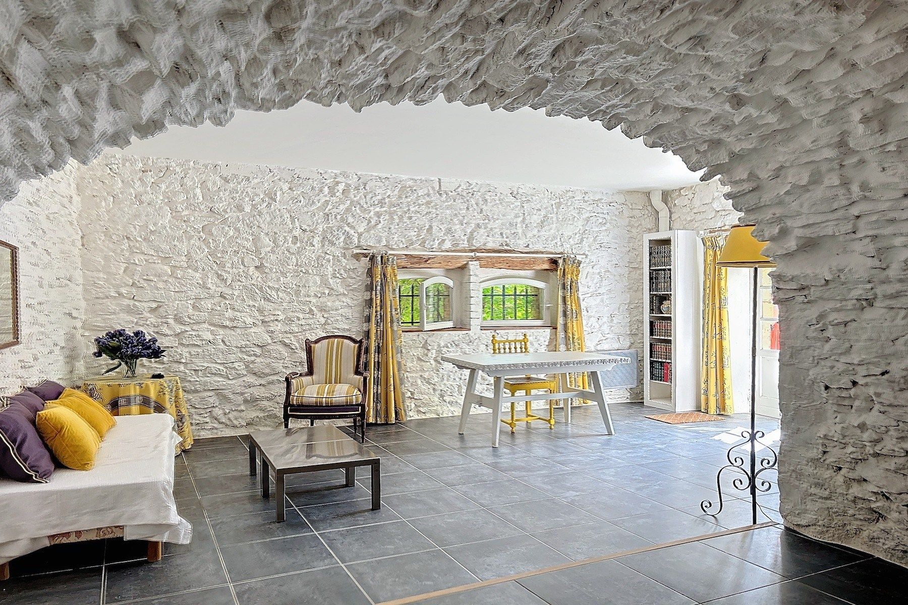 maison 10 Pièces en vente sur UZES (30700)