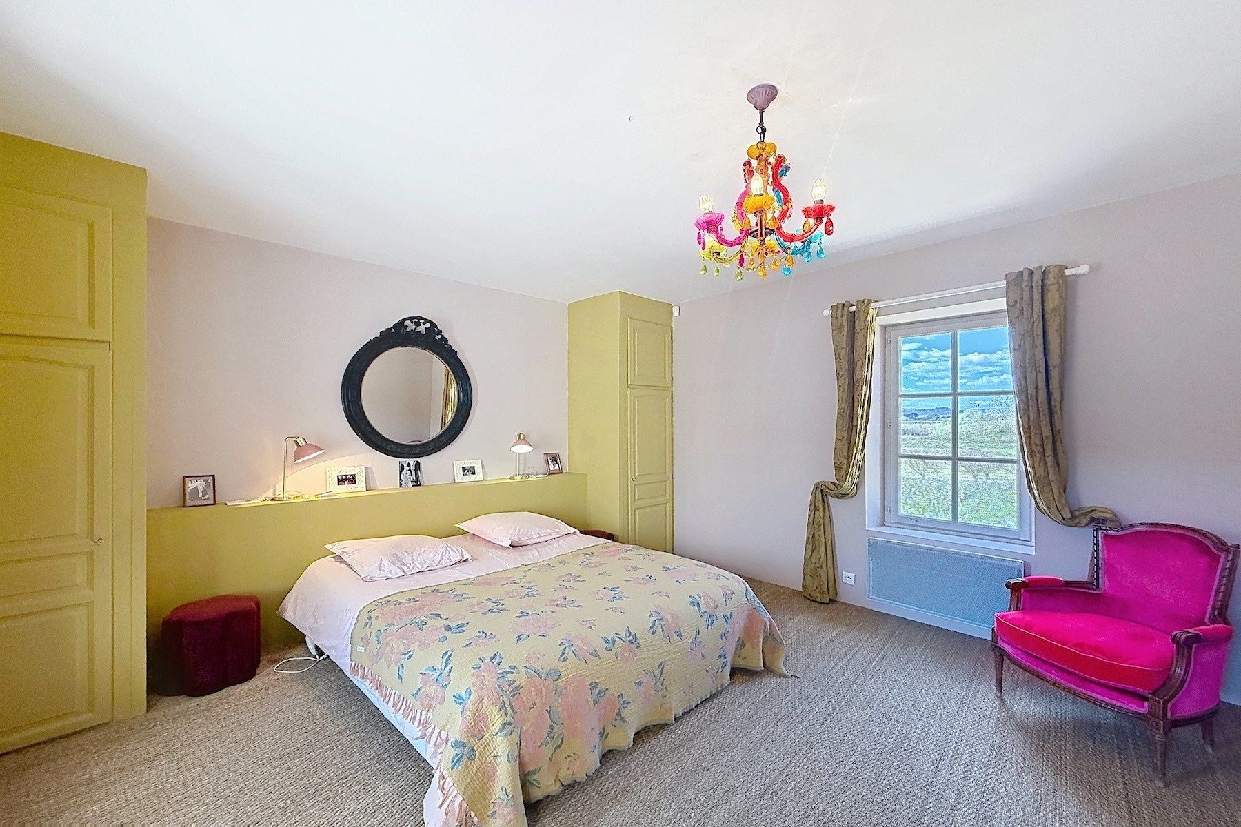 house 10 Rooms for sale on UZES (30700)