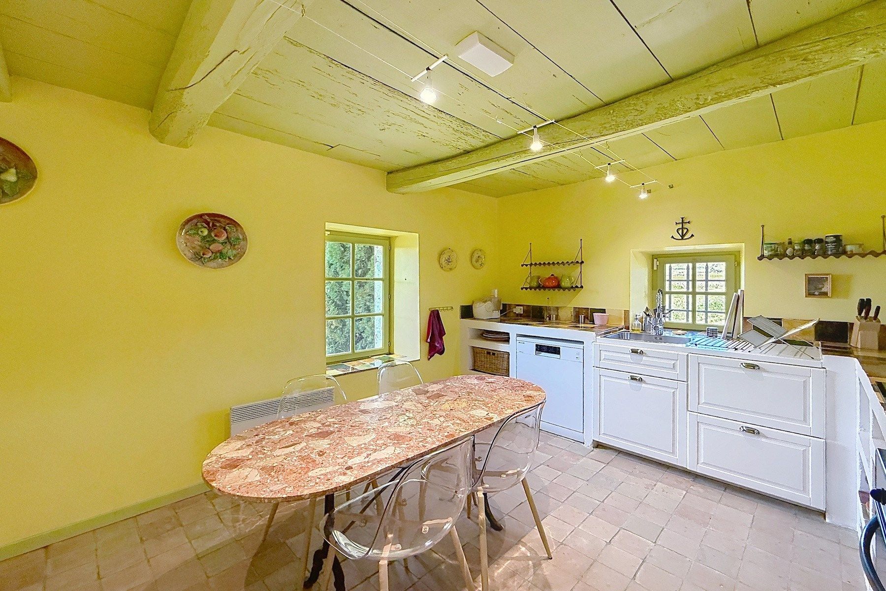 maison 10 Pièces en vente sur UZES (30700)