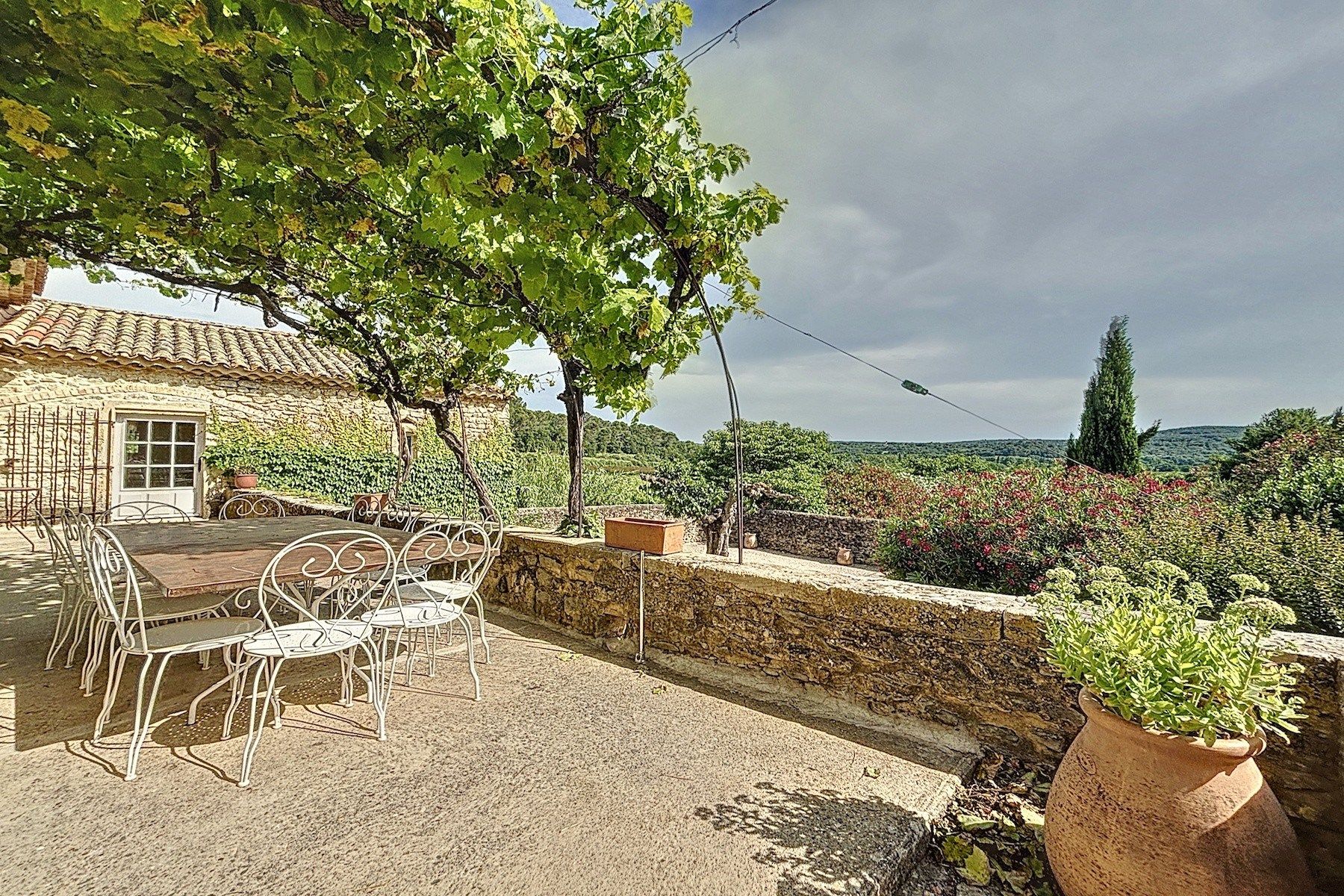 maison 10 Pièces en vente sur UZES (30700)