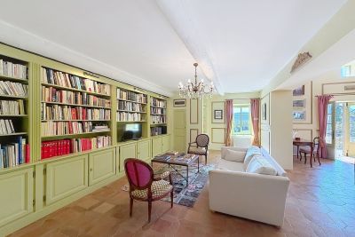 Vente Maison Uzès 10&nbsp;Pièces 360&nbsp;m²