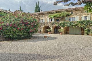 maison 10 Pièces en vente sur UZES (30700)