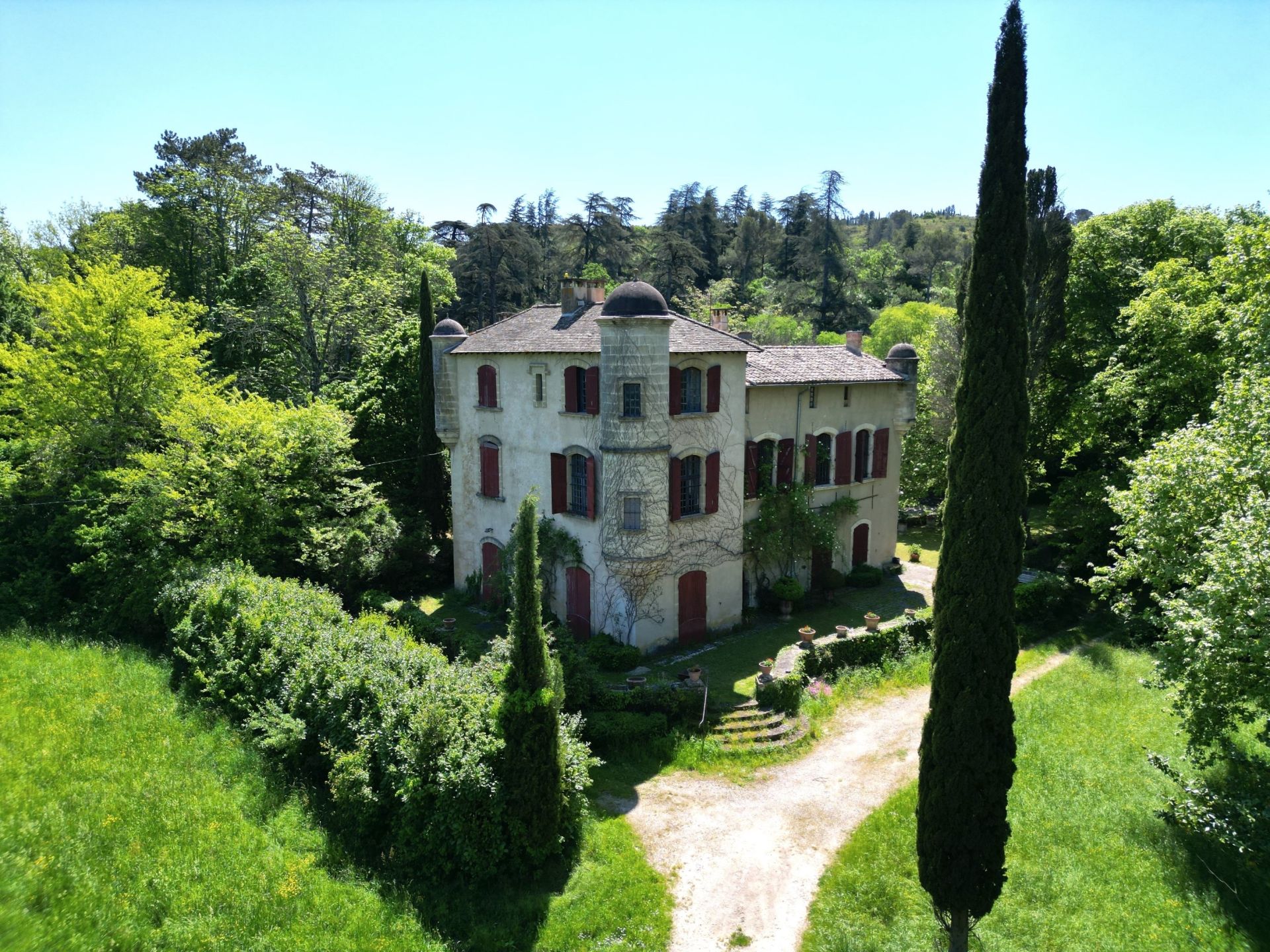 château 8 Pièces en vente sur UZES (30700)