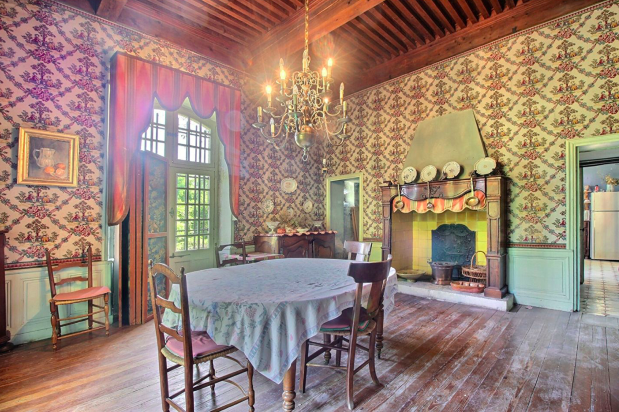 château 8 Pièces en vente sur UZES (30700)