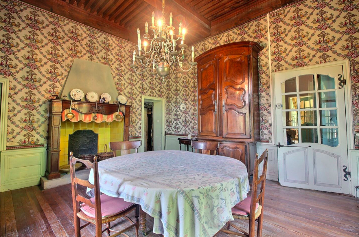 château 8 Pièces en vente sur UZES (30700)