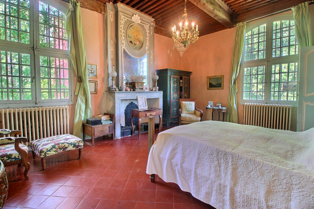 château 8 Pièces en vente sur UZES (30700)