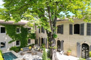 mas 10 Pièces en vente sur UZES (30700)