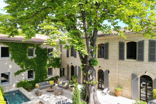 Vente Mas Uzès 10 Pièces 300 m²