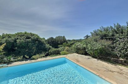 Sale House Uzès 8&nbsp;Rooms 600&nbsp;m²