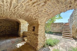 maison 8 Pièces en vente sur UZES (30700)