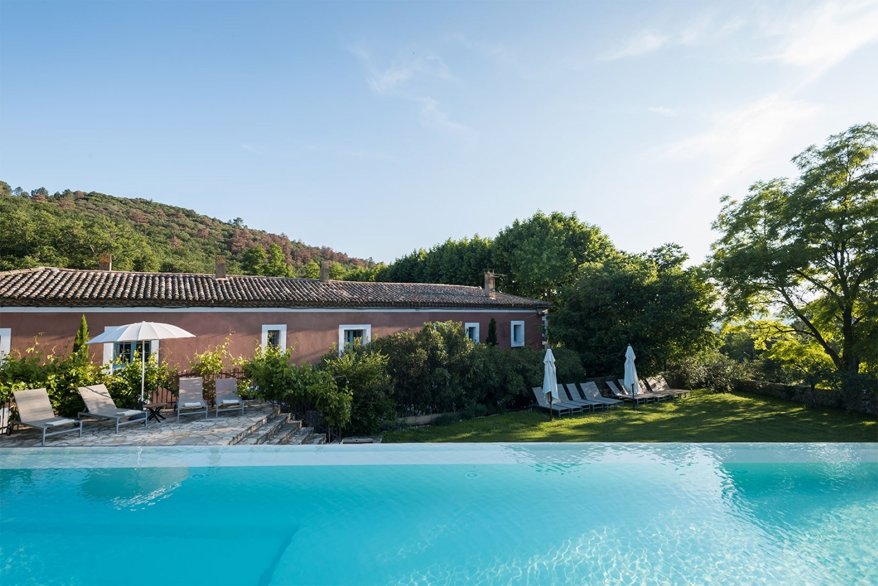 propriété 20 Pièces en vente sur UZES (30700)