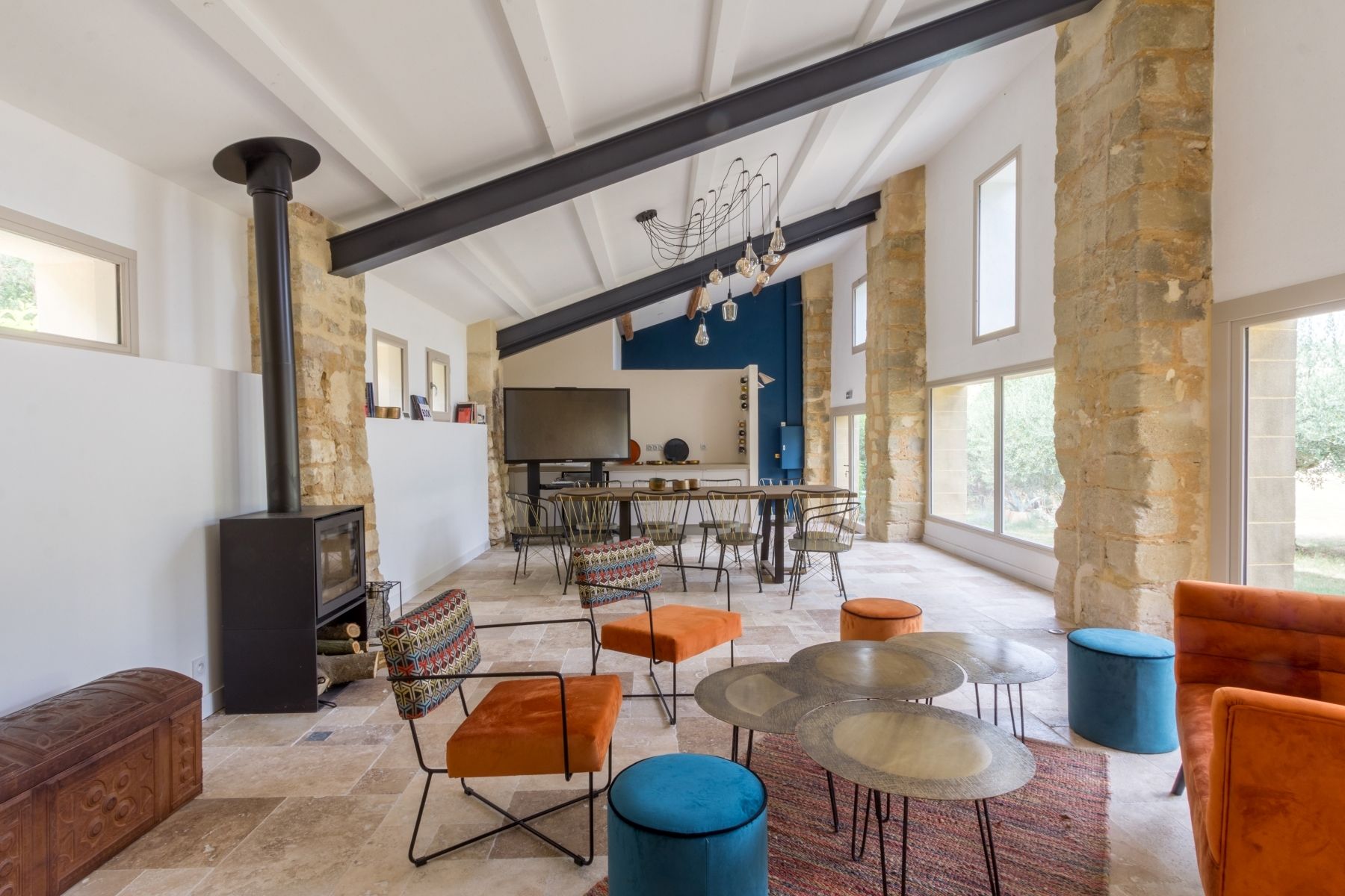 propriété 20 Pièces en vente sur UZES (30700)