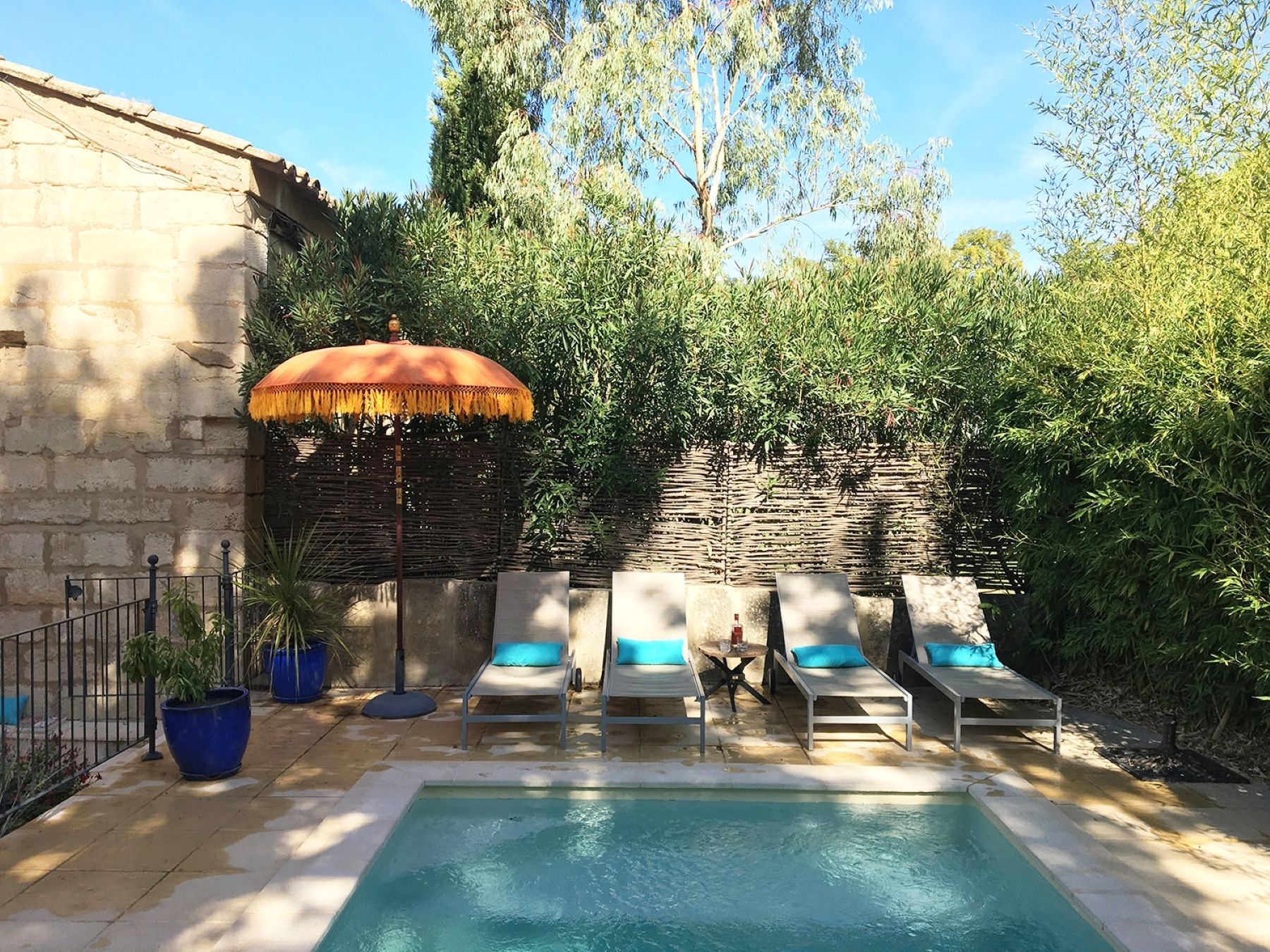 propriété 20 Pièces en vente sur UZES (30700)