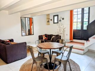 propriété 20 Pièces en vente sur UZES (30700)