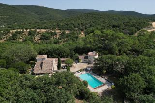 maison 9 Pièces en vente sur BARJAC (30430)